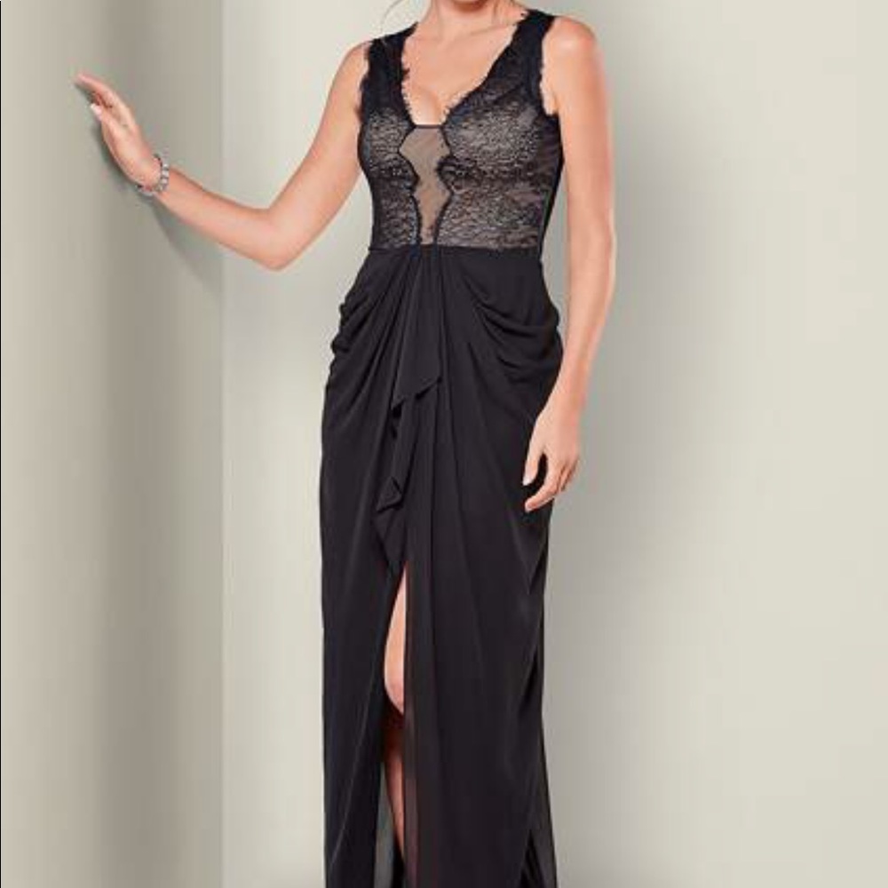 Sale- New w/tag Venus Long Lace Dress